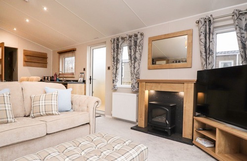 Fence Cabin | PENDLE VIEW LODGE, pet friendly, with a garden in Clitheroe
