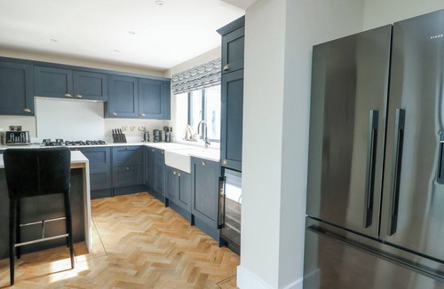 Amlwch House | PENGARNEDD, pet friendly, luxury holiday cottage in Amlwch