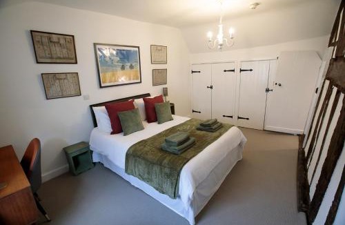 Ludwel House | Pepper House Rooms - shared facilities - pet friendly