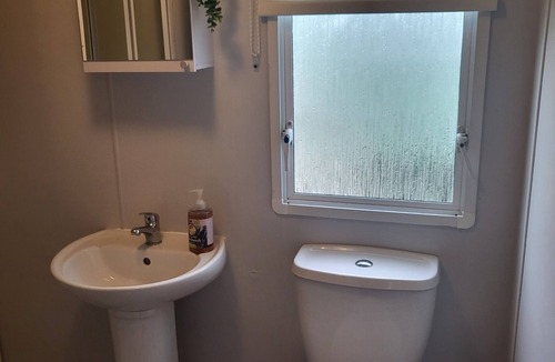 Barmston House | Pet friendly, 6 berth modern caravan