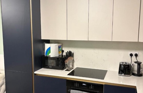 Denham Apartment | Petite Apartment in Denham