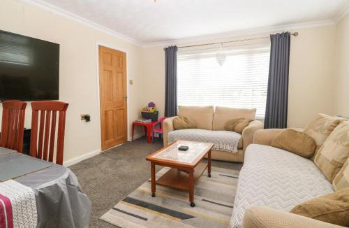 Malltraeth House | Petlyns Patch