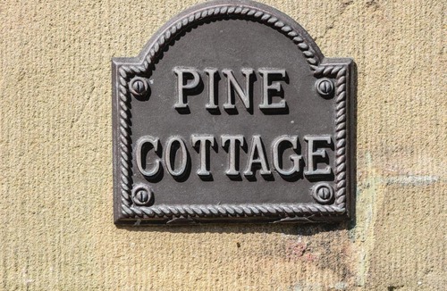 Hathersage House | Pine Cottage