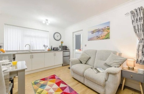 Wiseman's Bridge House | Pinecroft Pleasant