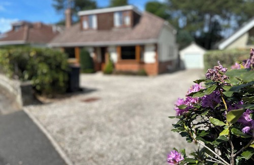 Sandford Cottage | PINESIDE, pet friendly, with a garden in Sandford, Dorset