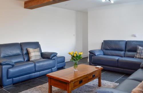 Llanwrthwl House | Pistyll Gwyn