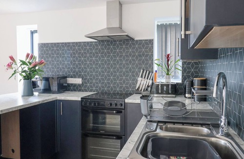 Honiton Cottage | PIT CLOSE, pet friendly, luxury holiday cottage in Dalwood