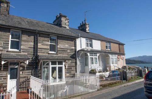 Borth-y-Gest House | Plas Mor