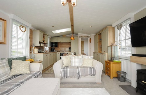 Looe Cabin | Polperro Road, Looe, Cornwall.