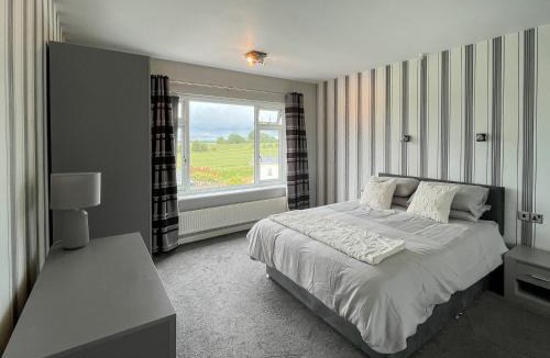 Anderby Creek Apartment | Poplar Zareba