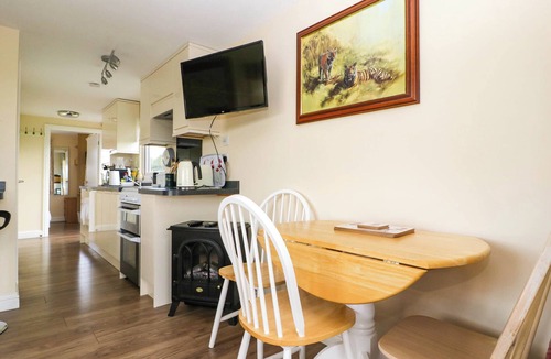 Usk Cottage | Poppy