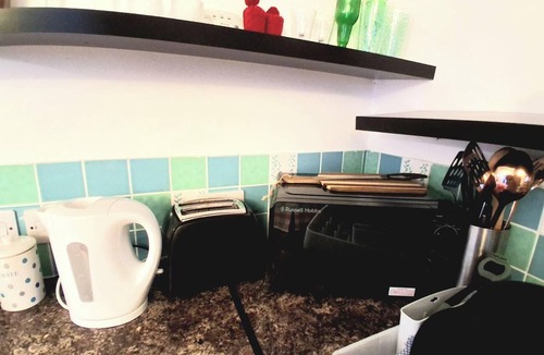 Porthleven Apartment | Porthleven Studio, Sleeps 3, Patio & Beach Access