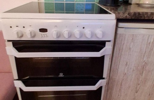 Porthleven Apartment | Porthleven Studio, Sleeps 3, Patio & Beach Access