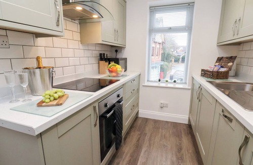 Great Ayton Cottage | POSTMAN’S LODGE, pet friendly, with a garden in Great Ayton