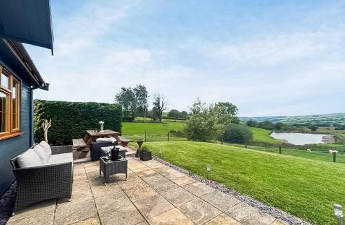 Newcastle-on-Clun House | Poundgate Lodge