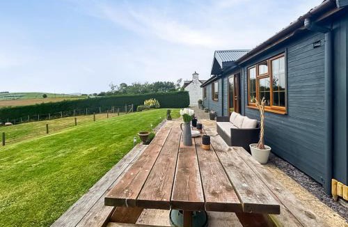Newcastle-on-Clun House | Poundgate Lodge