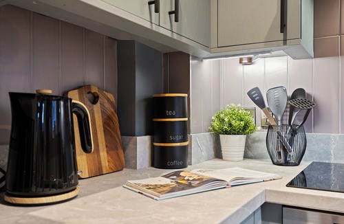 Sheffield Apartment | Premium Studio @ Victoria Court Stay Angels