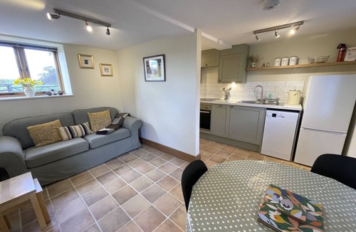 Cambridge Cottage | Pretty Farm Cottage in charming peaceful village