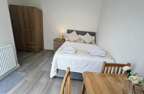 Bowes House | Princes 6HA