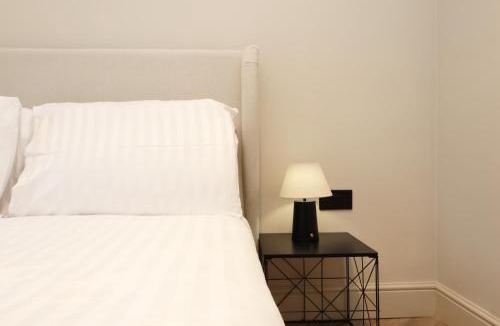 Riverside House | Principality Hideaway 3BR&2BA Family and Contractors