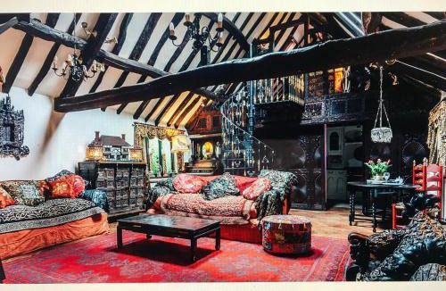 Long Bennington House | Priory House B&B And The Oriental Brewhouse Self Catering Accommodation