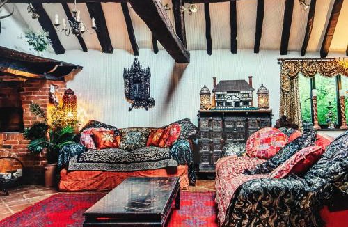 Long Bennington House | Priory House B&B And The Oriental Brewhouse Self Catering Accommodation