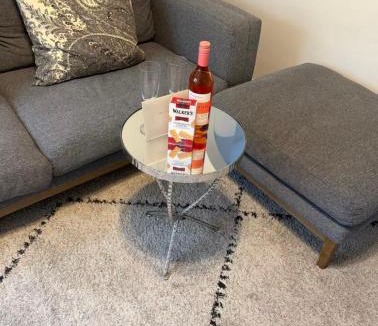 Great Houghton Apartment | Pristine and homely 1 bedroom house