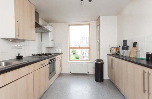 De Beauvoir Apartment | Private Double Room in Hackney Near Regents Canal