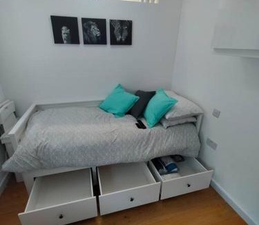 Hanham Apartment | Private self contained self catering flat