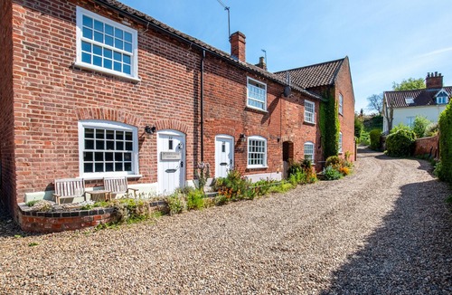 Beccles House | Puddingmoor Cottage - Two Bedroom House, Sleeps 4
