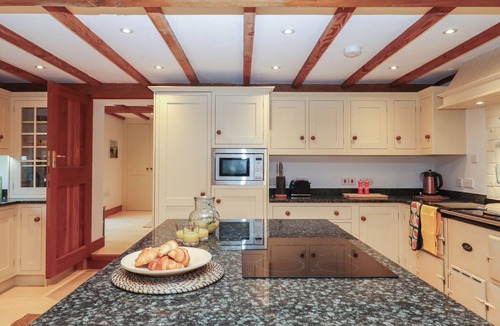 Christchurch Cottage | PYLEMOOR COTTAGE, pet friendly, character holiday cottage in Tiverton