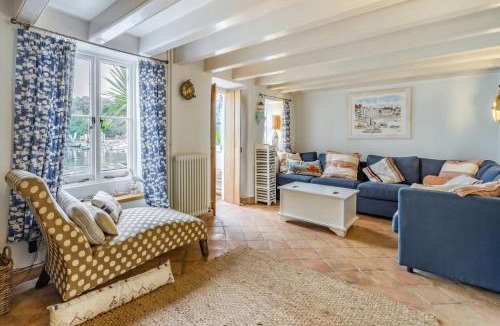 Dittisham House | Quay Cottage - Waterfront Cottage in Dittisham, Sleeps 8