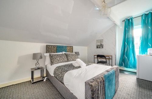Beeston House | RA15CF - Comfortable Shared Room in Beeston