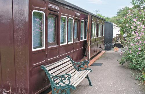 Stowmarket House | Railway Carriage One - E5337