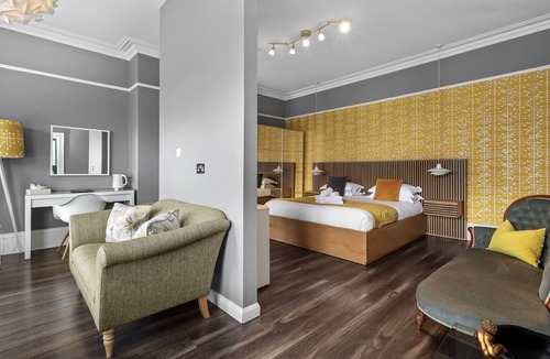 Eastbourne Seafront Bed & Breakfast | Ravilious