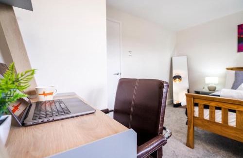 Harlow House | Recently refurbished 2 Bed Elegant home with Parking in Harlow