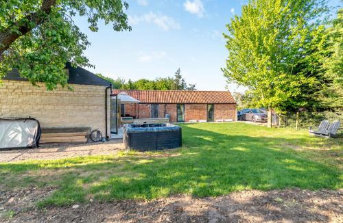 Sleaford House | Red Brick Barn - Uk39916