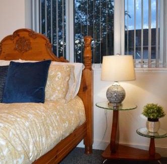 Sutton Coldfield Apartment | Relaxing King bed retreat