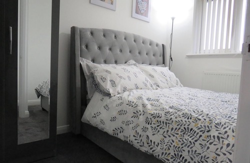 Arnold House | Remarkable and perfect 3 Bed House in Nottingham