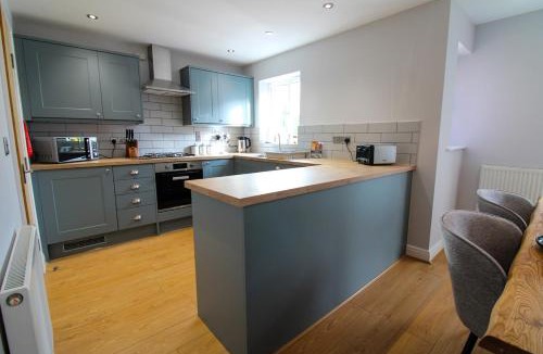 North Wheatley House | Restful Riverside Residence