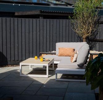Beccles House | Retreat 1