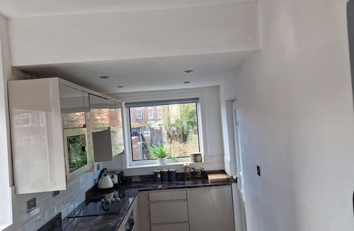 Preston House | Ribbleton Rendezvous – Comfortable Holiday Home in Preston