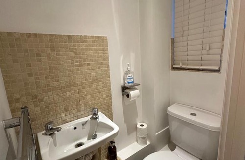 Swindon House | Richmond Stay - Both for families & Business