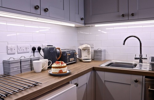 Sutton Hill Apartment | River Mist