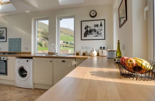 Penparcau House | River View in Aberystwyth