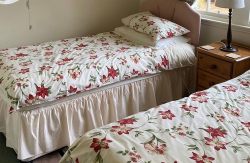 Saint John's Town of Dalry Cottage | Riverside - a cottage that sleeps 4 guests in 2 bedrooms
