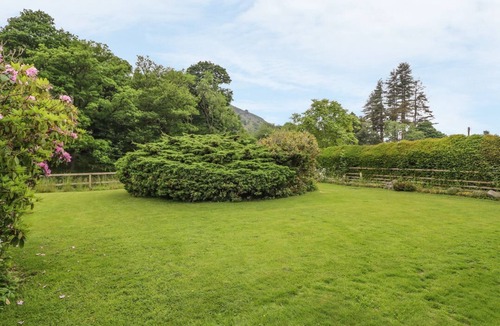 Llanwrthwl House | Riverside Cottage, Llanwrthwl