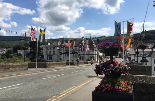 Llangollen Apartment | Riverside Suites Llangollen