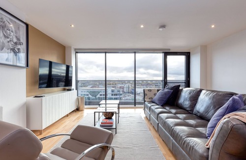 Finnieston Apartment | Riverview Apartments