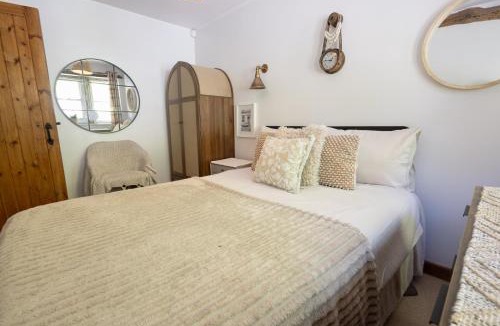 Honley House | Robin Cottage